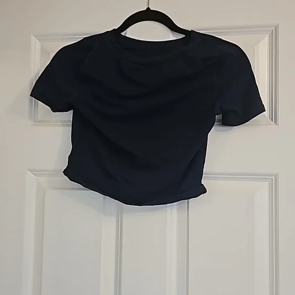 Navy blue graphic crop top - Picture 2 of 2